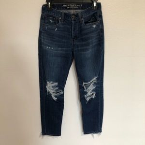 [American Eagle] “Vintage High-Rise” Jeans